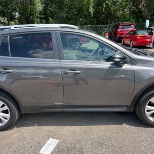 2015 Toyota RAV4 LIMITED — фото 11
