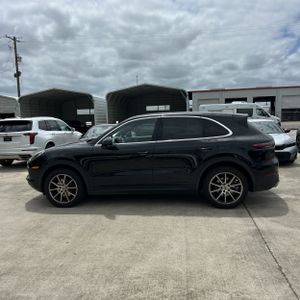 PORSCHE CAYENNE BASE - 3