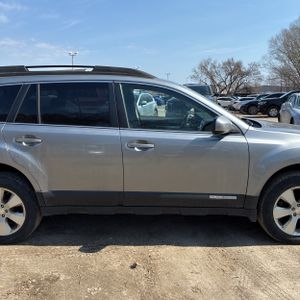 SUBARU OUTBACK PREMIUM - 10