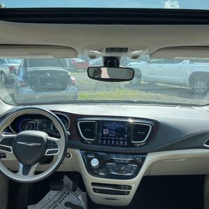 2020 Chrysler PACIFICA LIMITED — фото 40