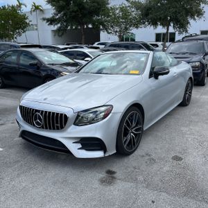 MERCEDES-BENZ E-CLASS - 1