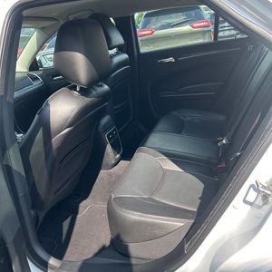 2019 Chrysler 300 TOURING — миниатюра 33