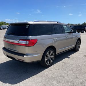 LINCOLN NAVIGATOR RESERVE - 8