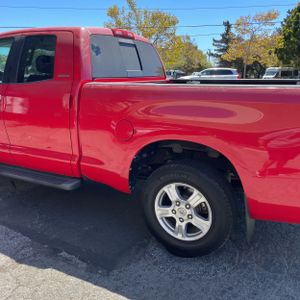 2010 Toyota TUNDRA LIMITED photo 6