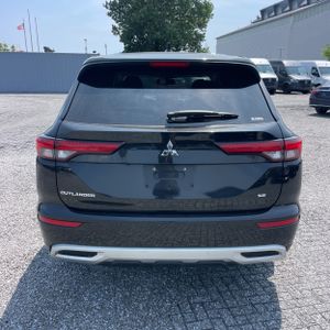 2022 Mitsubishi OUTLANDER SE — фото 7