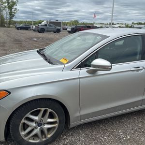 FORD FUSION SE - 2