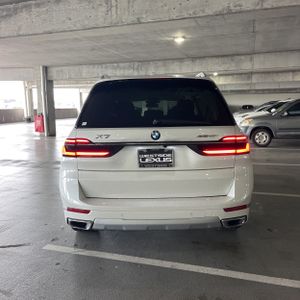 صورة 6 لـ 2023 BMW X7 XDRIVE40I