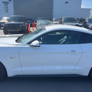 FORD MUSTANG GT PREMIUM - 4