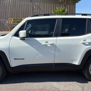 2020 JEEP RENEGADE LATITUDE — фото 4