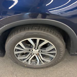 2018 Mitsubishi OUTLANDER SE — миниатюра 17