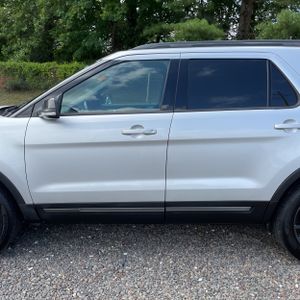 2017 FORD EXPLORER XLT 照片 4