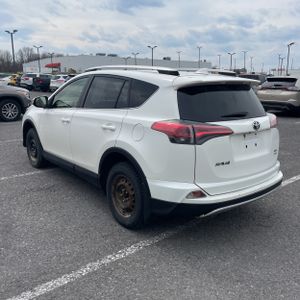 TOYOTA RAV4 XLE - 5