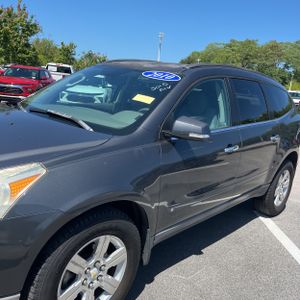 CHEVROLET TRAVERSE - 2