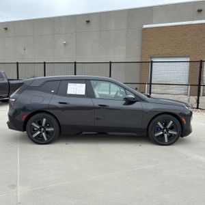 BMW IX XDRIVE50 - 10