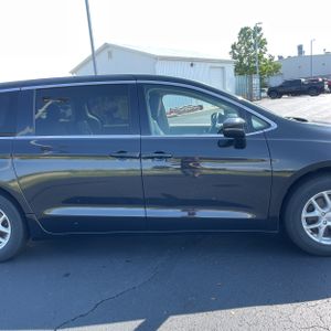 2023 Chrysler PACIFICA TOURING L — миниатюра 11