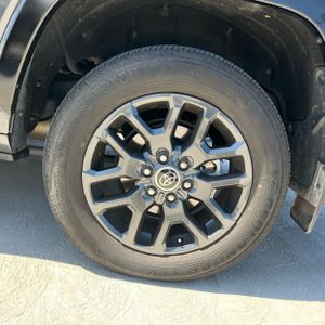 صورة 18 لـ 2023 Toyota SEQUOIA PLATINUM
