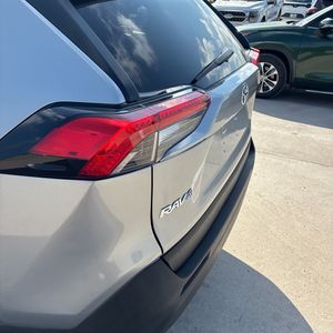 صورة مصغرة 57 لـ 2025 Toyota RAV4 LE