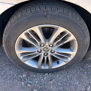 2015 Toyota CAMRY SE thumbnail 19