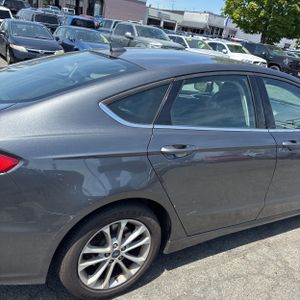 FORD FUSION SE - 9