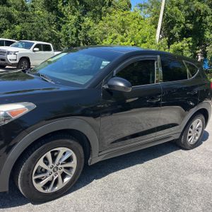 HYUNDAI TUCSON SE - 2