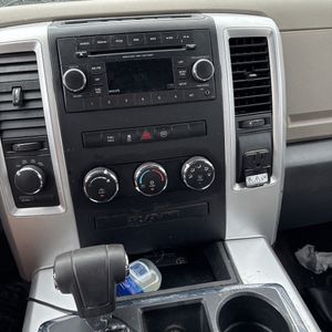 2012 RAM 1500 SLT thumbnail 41