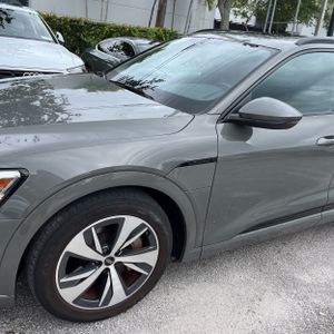 AUDI Q8 E-TRON QUATTRO PREMIUM - 2