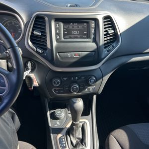 صورة مصغرة 37 لـ 2017 JEEP CHEROKEE LATITUDE