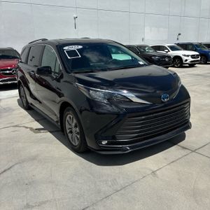 2025 Toyota SIENNA XLE 8-PASSENGER 照片 12