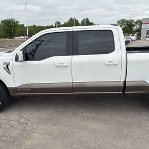 FORD F-150 LARIAT - 4