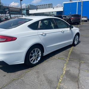 FORD FUSION SE - 9