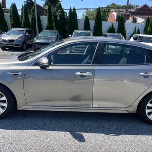 2018 KIA OPTIMA LX photo 4