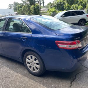 2010 Toyota CAMRY LE photo 6