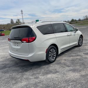 CHRYSLER PACIFICA TOURING L PLUS - 8