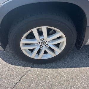 2016 Toyota HIGHLANDER LE — фото 10
