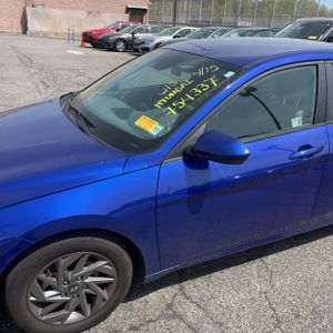 HYUNDAI ELANTRA SEL - 2