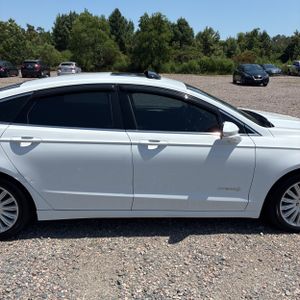 صورة 11 لـ 2013 FORD FUSION HYBRID SE
