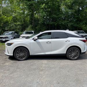 صورة 3 لـ 2024 Lexus RX 350 LUXURY