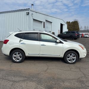 NISSAN ROGUE SV - 10