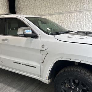 2017 JEEP GRAND CHEROKEE OVERLAND — фото 11