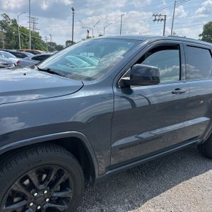 2018 JEEP GRAND CHEROKEE ALTITUDE — фото 2