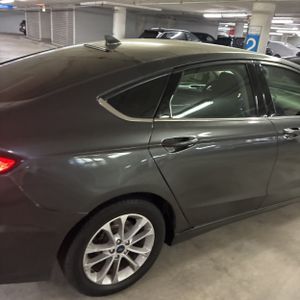 FORD FUSION SE - 9