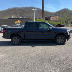 FORD F-150 LIGHTNING LARIAT - 10