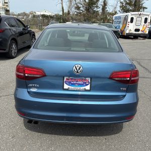 VOLKSWAGEN JETTA 1.4T S - 7