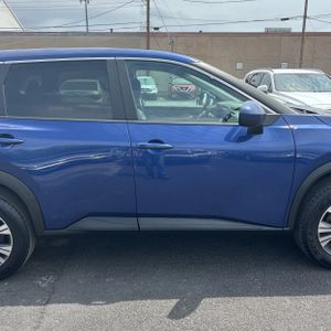 NISSAN ROGUE SV - 9