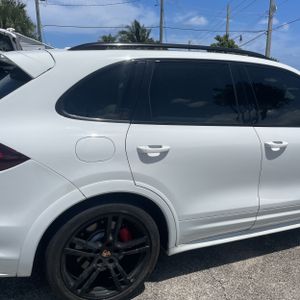 PORSCHE CAYENNE - 9