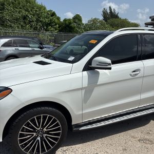 2018 Mercedes-BENZ GLE photo 2