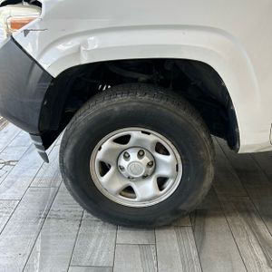 صورة 15 لـ 2017 Toyota TACOMA SR