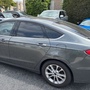 FORD FUSION SE - 5