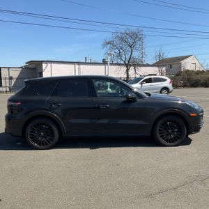 PORSCHE CAYENNE GTS - 10