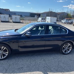 BMW 330I XDRIVE - 4
